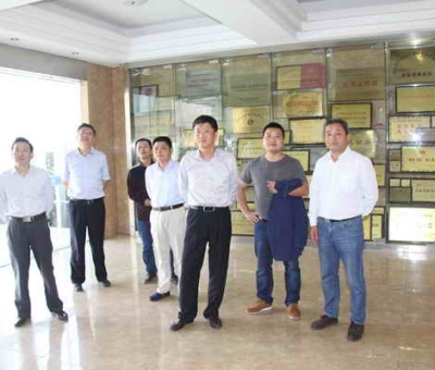 峽江縣商務(wù)考察團(tuán)蒞臨仙客來(lái)公司考察