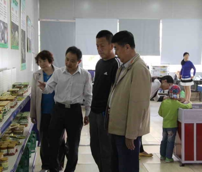 國家食藥用菌技術(shù)創(chuàng)新戰(zhàn)略聯(lián)盟副秘書長(zhǎng)劉喜杰一行蒞臨仙客來考察