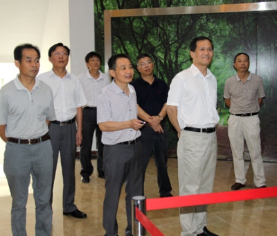 江西省科技廳副廳長羅瑩一行蒞臨仙客來公司考察省級(jí)工程技術(shù)研究開發(fā)中心建設(shè)