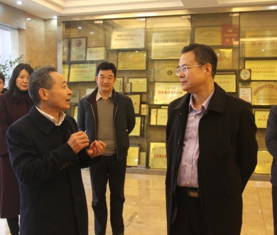 省稅務(wù)局領(lǐng)導(dǎo)送政策、送溫暖！為仙客來公司高質(zhì)量發(fā)展助力