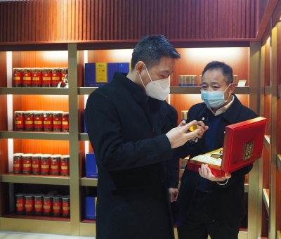 市委常委、市紀委書記熊明一行到仙客來公司走訪慰問并調研食品安全工作