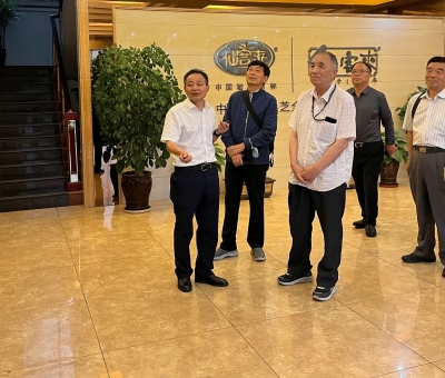 部隊老首長蒞臨仙客來考察指導(dǎo)