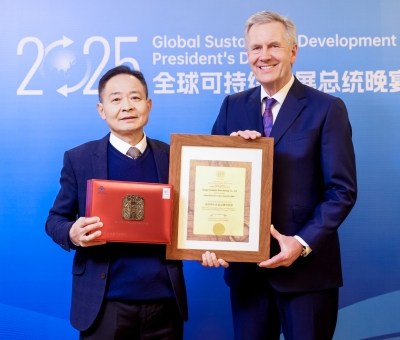 仙客來榮膺“全球中小企業(yè)品牌創(chuàng)新獎(jiǎng)” 德國(guó)前總統(tǒng)武爾夫親自頒獎(jiǎng)